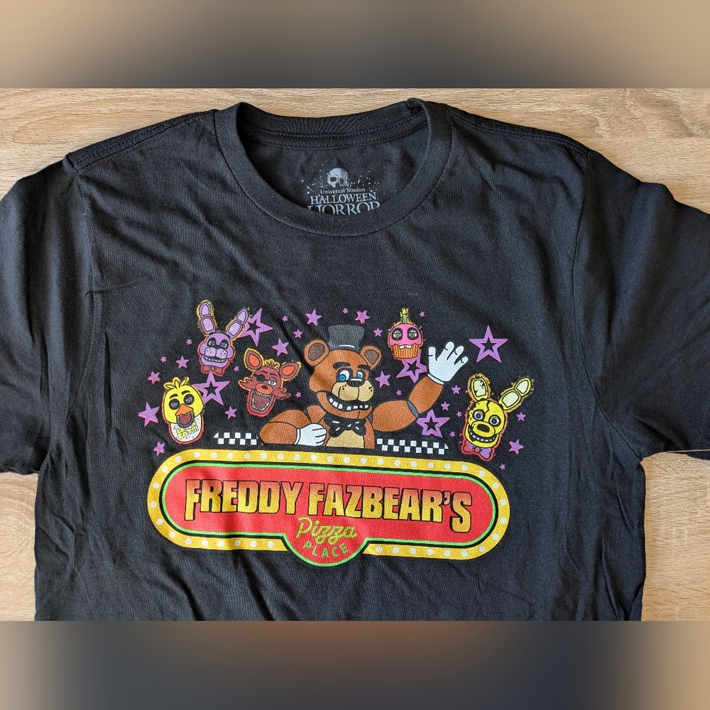 Universal Studios Halloween Horror Nights Five Nights At Freddy's T-Shirt NWT